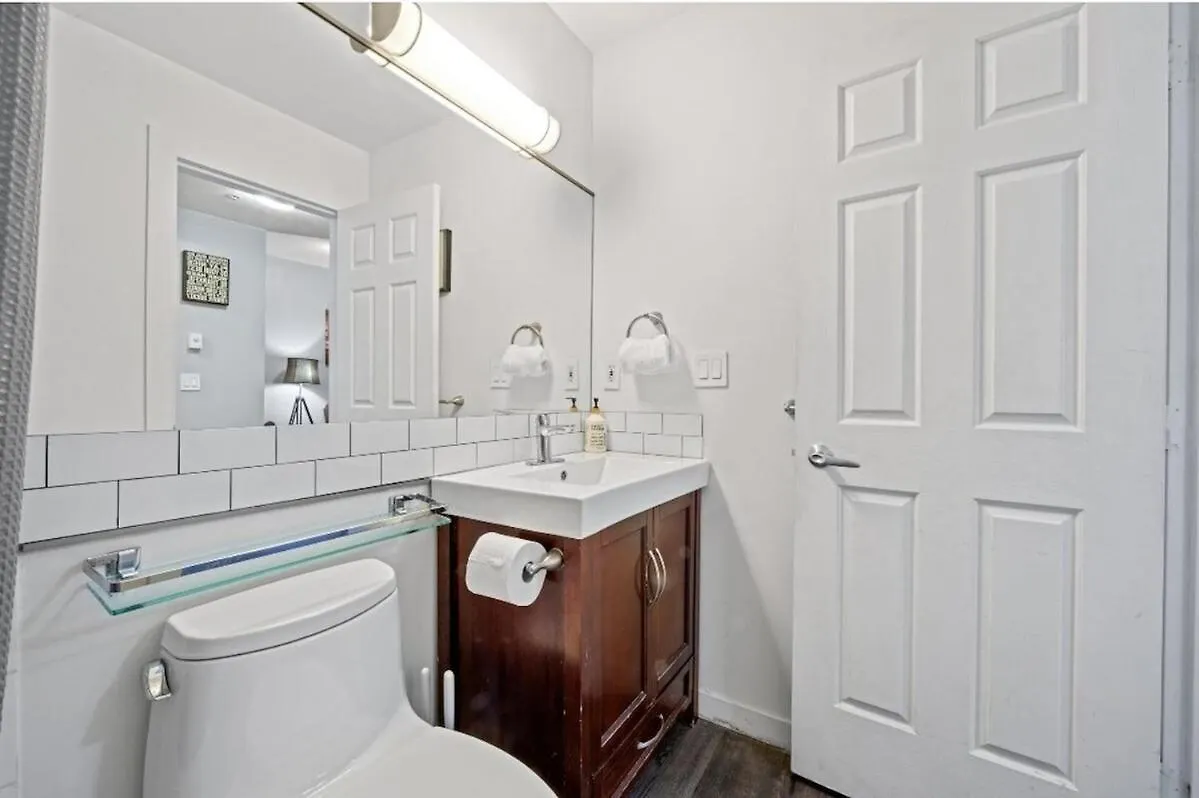 Cozy 1 Bedroom Downtown Central Vancouver 0*,