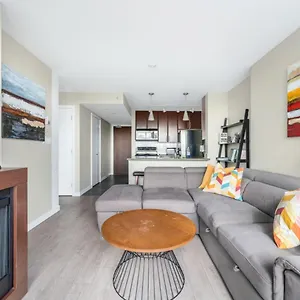 Apartment Explore Downtown From Luxury 1 Bed/bath, Vancouver
