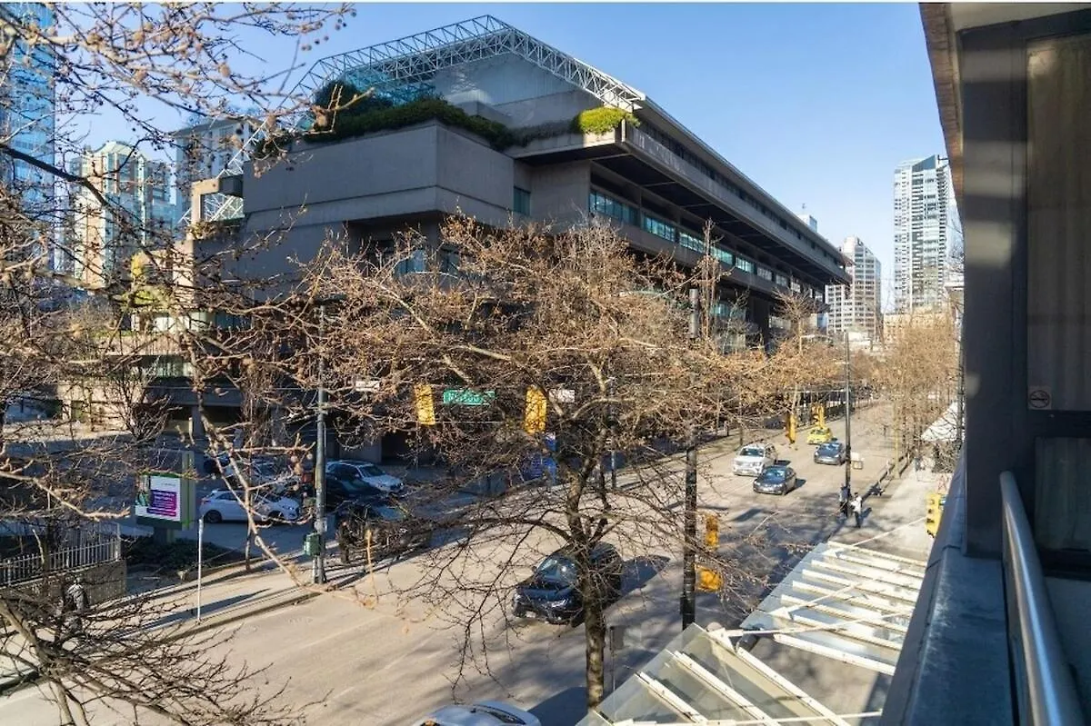 Apartment Cozy 1 Bedroom Downtown Central Vancouver
